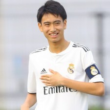 U drugoj momčadi debitirao je sa 17 godina